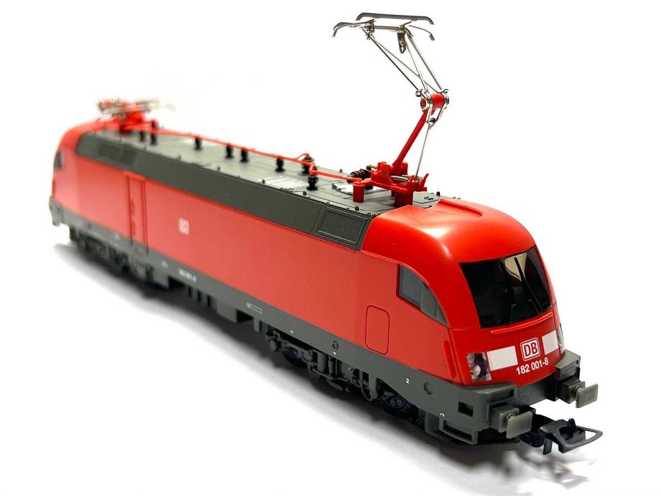 Locomotiva Taurus marca Piko scara ho
