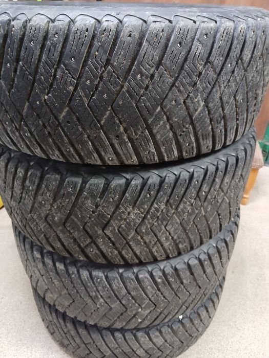 Зимняя резина 245/55R19