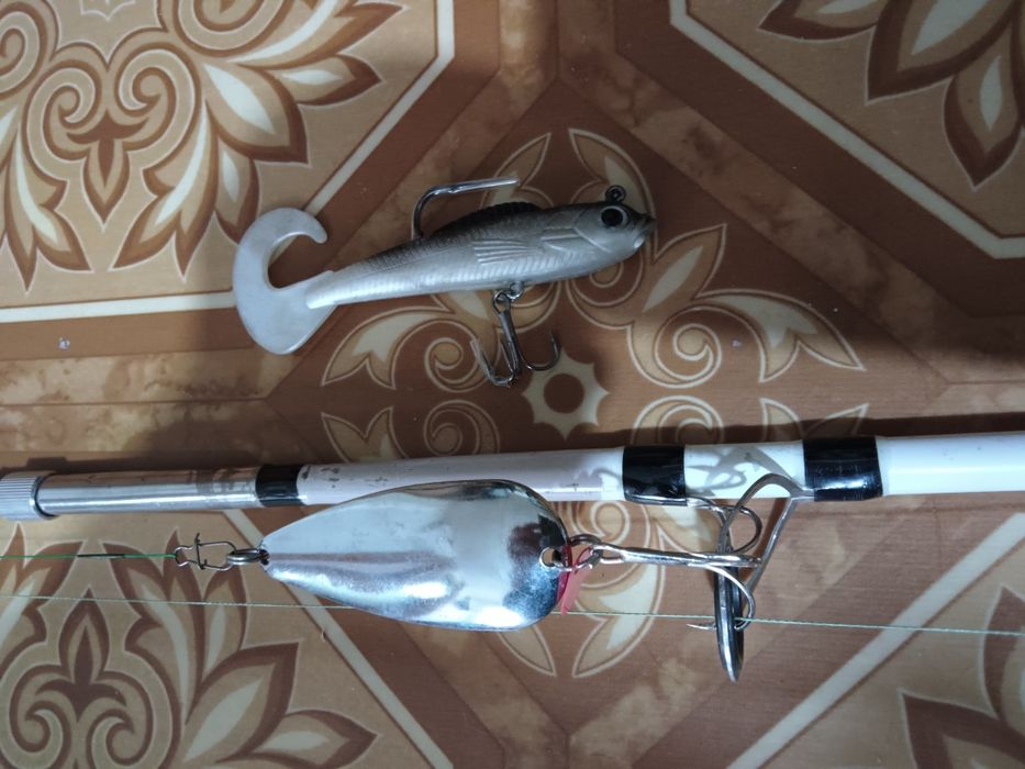 Спиннинг продам насадки