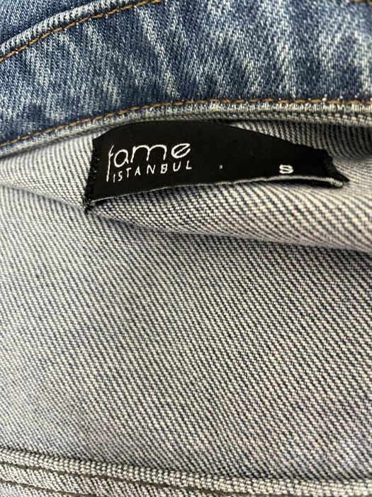 Джинсовая куртка