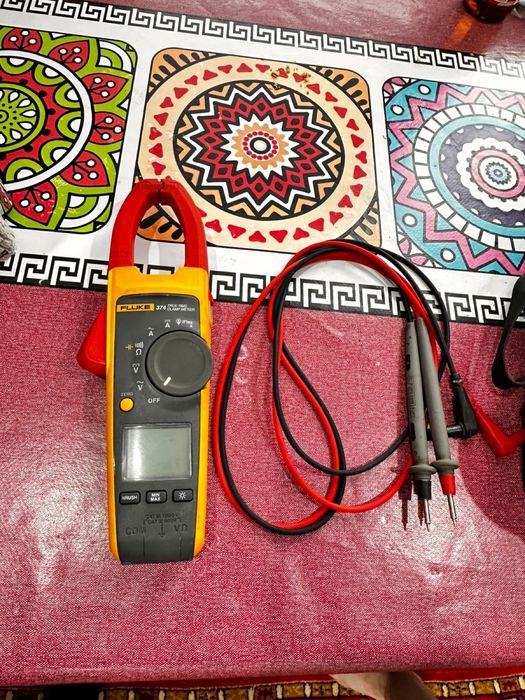 Fluke 374.