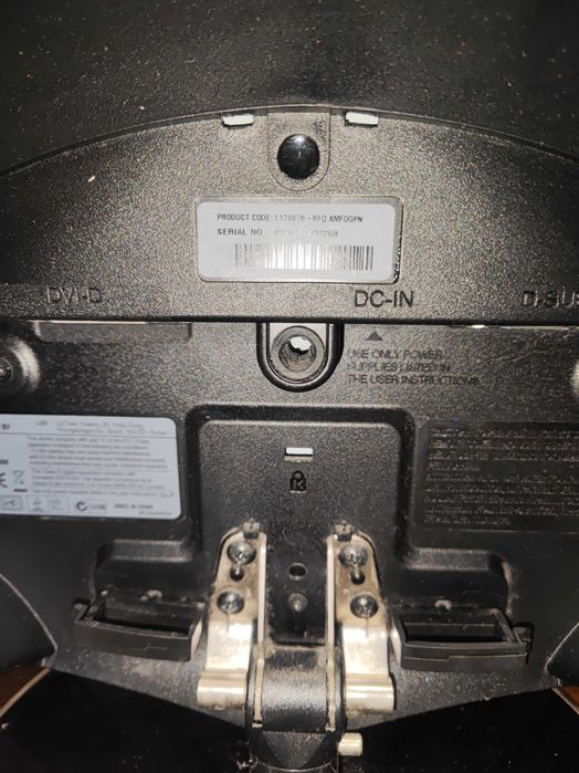 Монитор LG L1760TQ