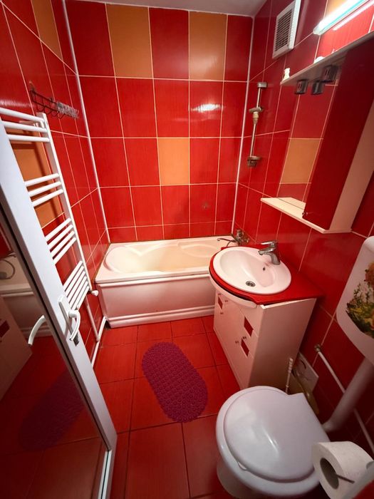 Apartament 3 camere de închiriat - Tiglina I - | 60 mp | Etaj 3 | Centrală proprie