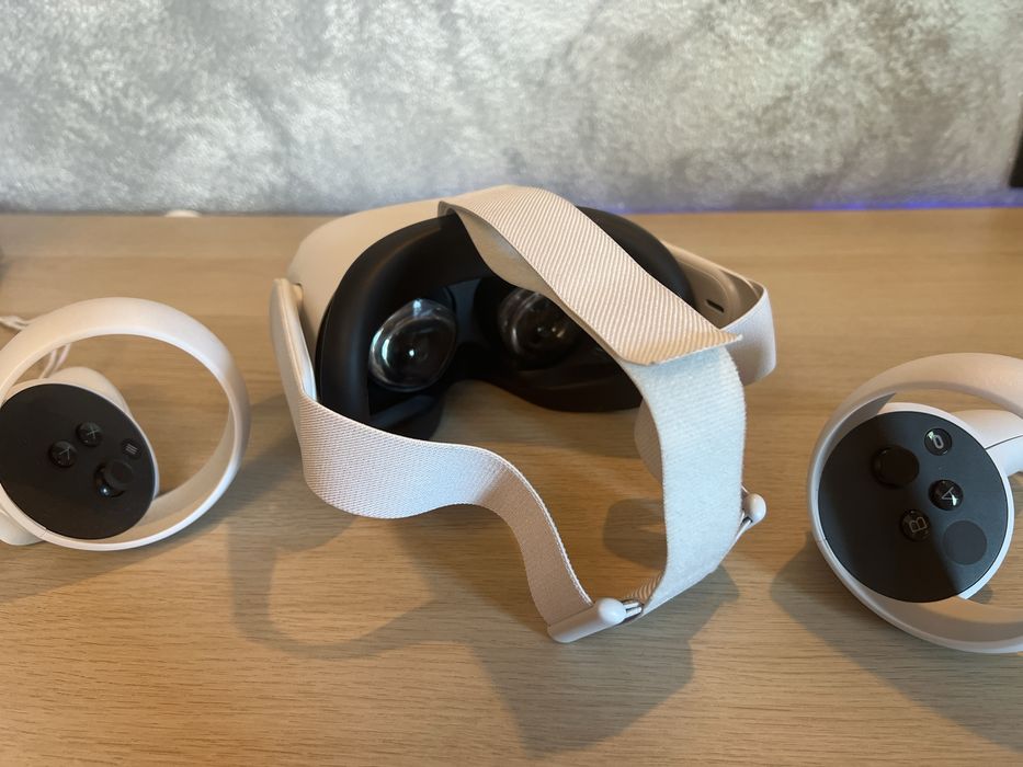 Ochelari VR Meta Oculus Quest 2 - Ca Noi!