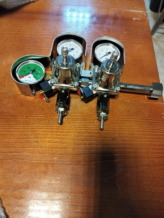 Reductor/regulator de presiune co2