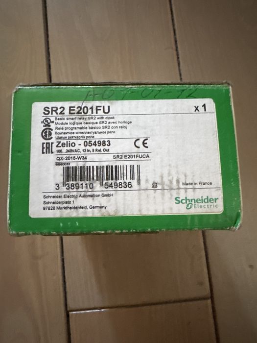 Реле Zelio logic  SR 2 Schneider Electric