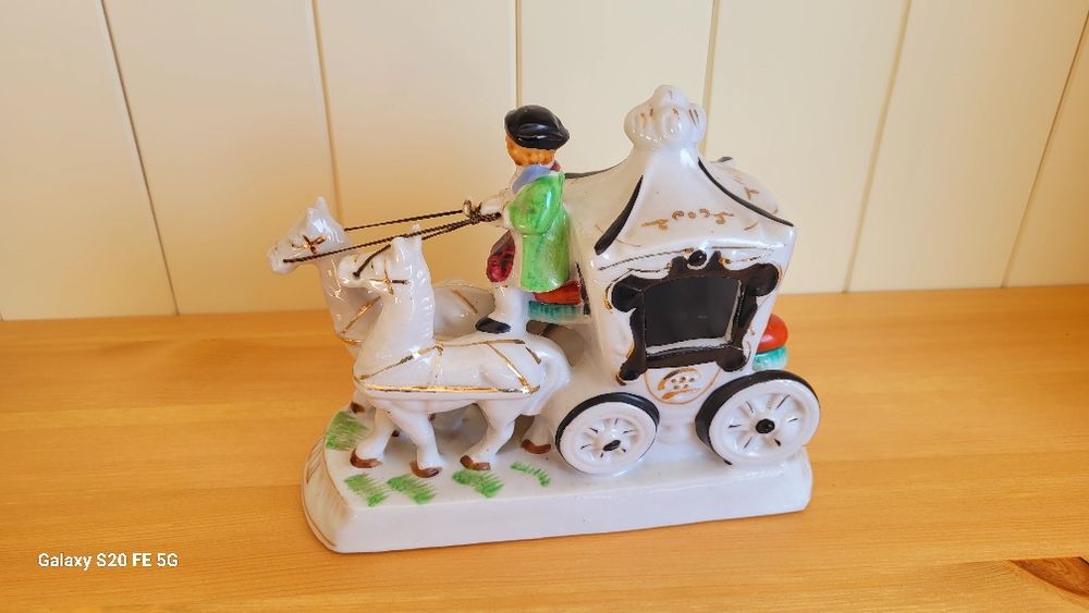 Порцеланови фигури, статуетки,вази