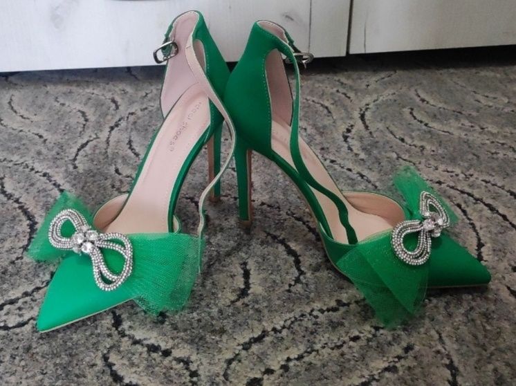 Pantofi stil prințesă