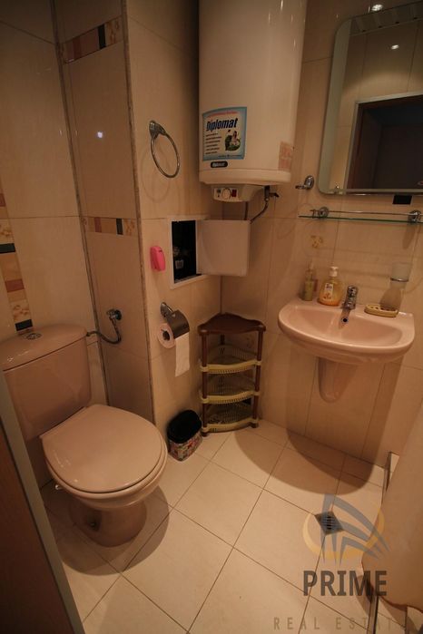 Дава се под наем Двустаен апартамент в Бургас, Център - 64 кв.м за 433.5 € - Снимка #8