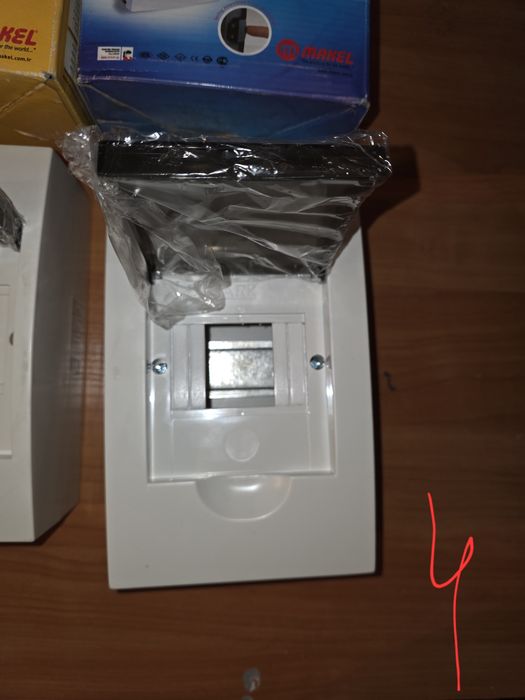 Кутия за автоматични преспазители.