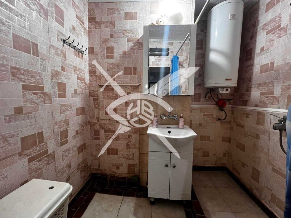 Продава се Четиристаен апартамент в Бургас, Меден рудник - зона А - 93 кв.м за 1052 €/кв.м - Снимка #2