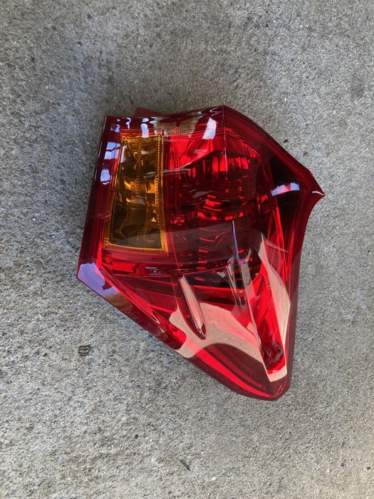 Десен стоп за тойота аурис комби/Toyota auris 12-15г