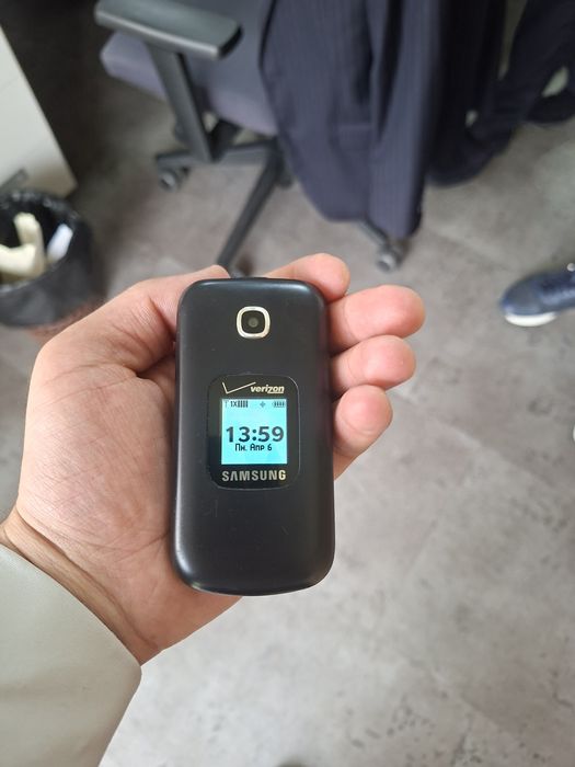 SAMSUNG GUSTO 3 telefoni