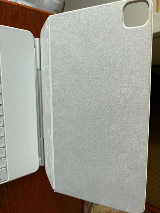 Tastatura Apple Magic pentru iPad Pro 12.9", iPad Pro 11", iPad Air, iPad Air 11", iPad Air 13"