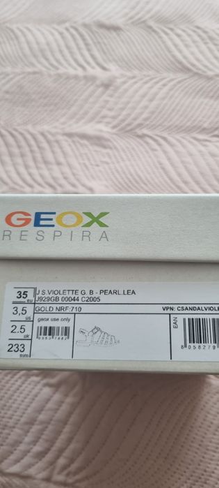 Златни сандали Geox номер 35