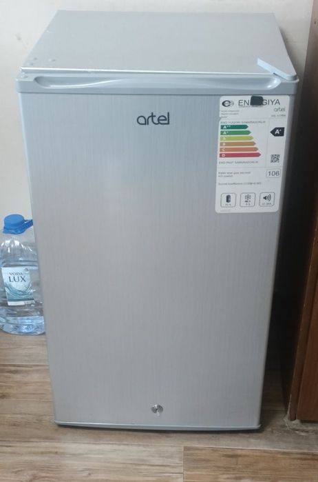 Продам мини холодильник Artel