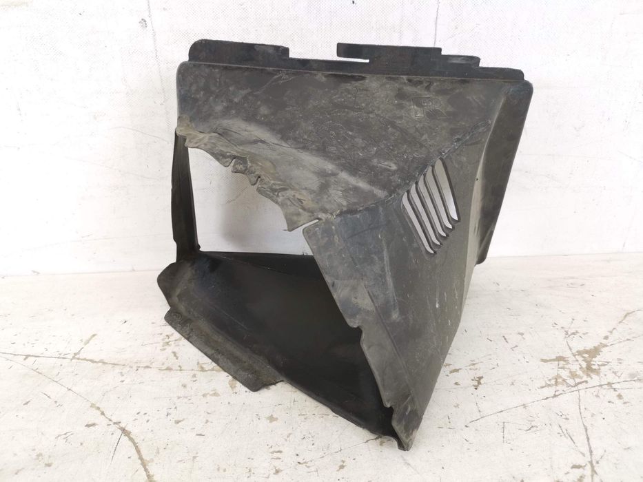 Ауди РС 7 / Audi RS 7 [ - ] Оригинален въздушен дефлектор в добро съст