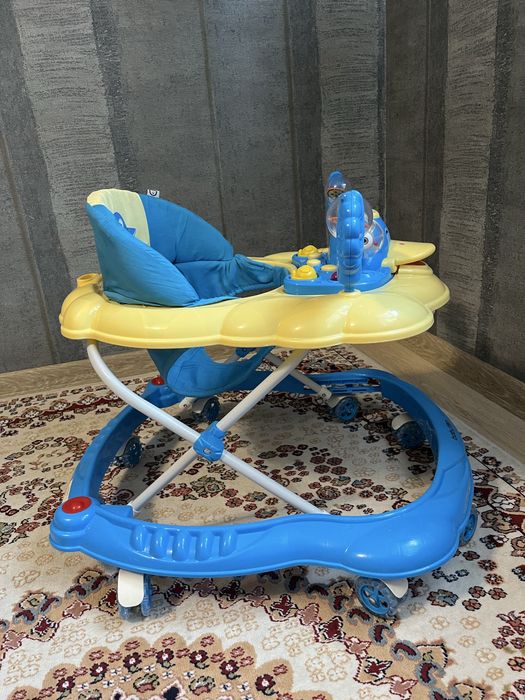 Ходунок Babyton в синем цвете