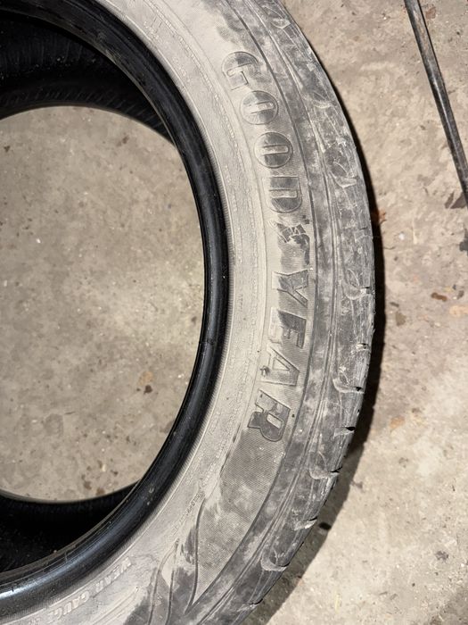 Goodyear R17 215/55/17