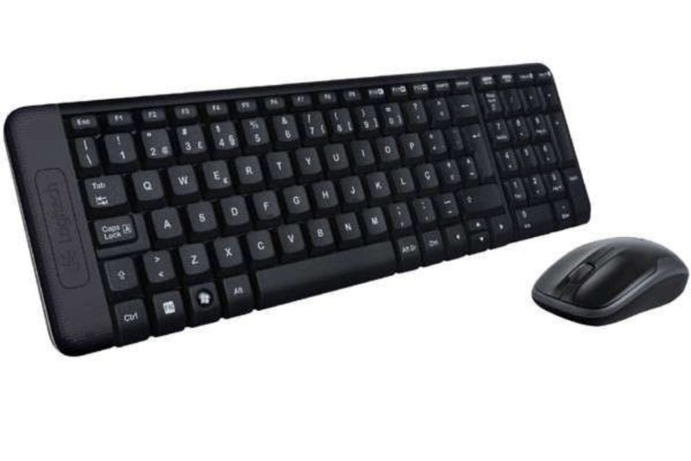 Tastatura+ mouse wireless și boxe logitech NOI