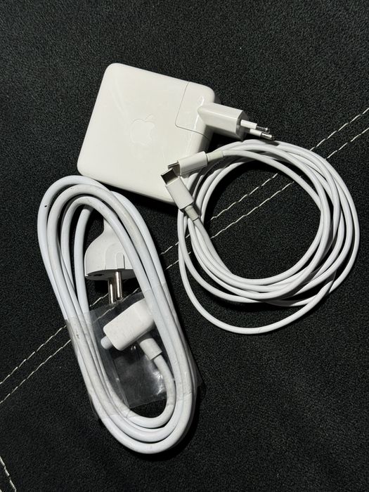 Apple USB C Power Adapter 61 W  incarcator original MacBook iPad