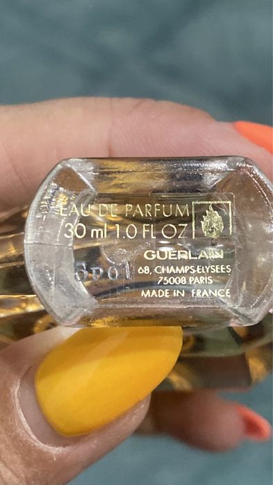 Парфюми пръскани няколко пъти