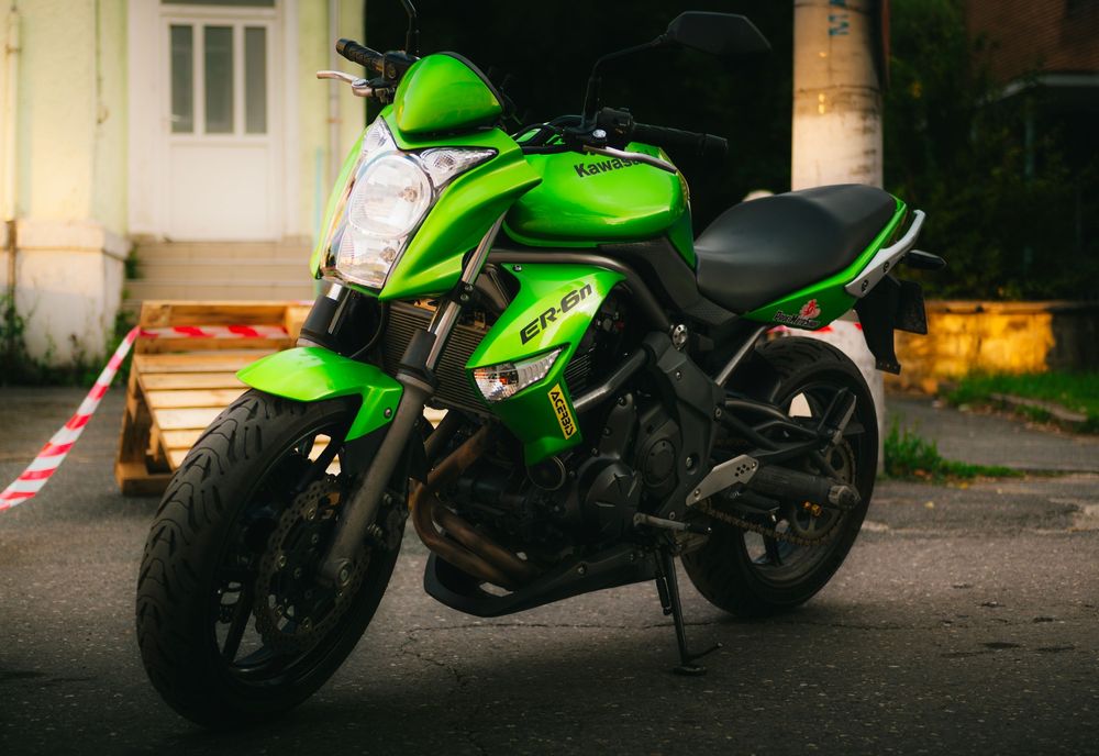 Vând Kawasaki er 6n A2