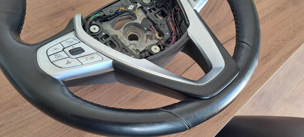 Волан BMW G11 7 Серия