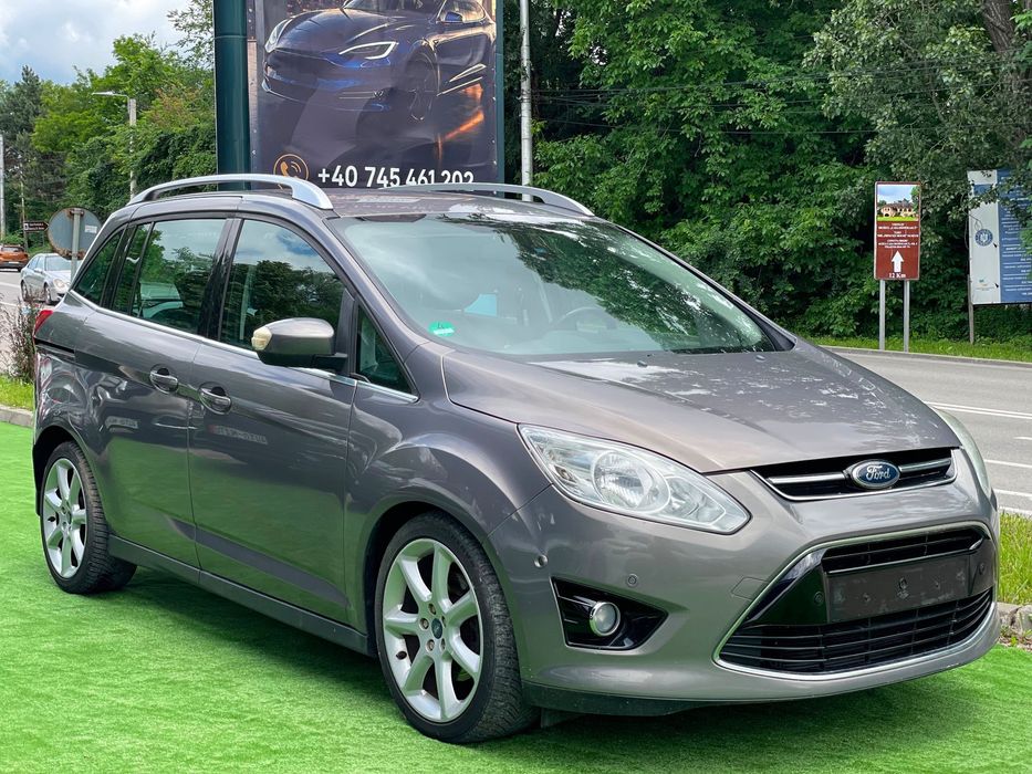 Ford Grand C-Max Ford Grand C-Max 7 locuri și în Rate