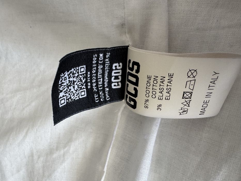 Дамски елек GCDS . Размер S . Цена 50€ .