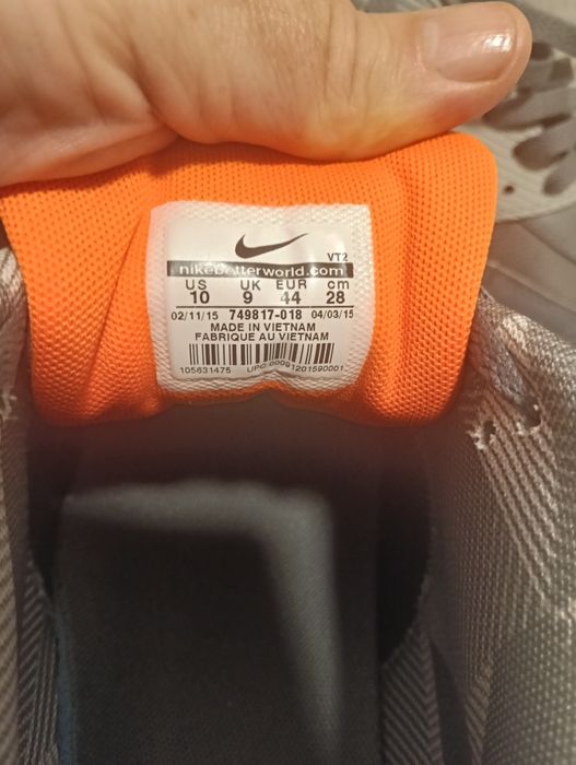 Adidași Originali Nike Air Max mărimea 44 in stare foarte bună.