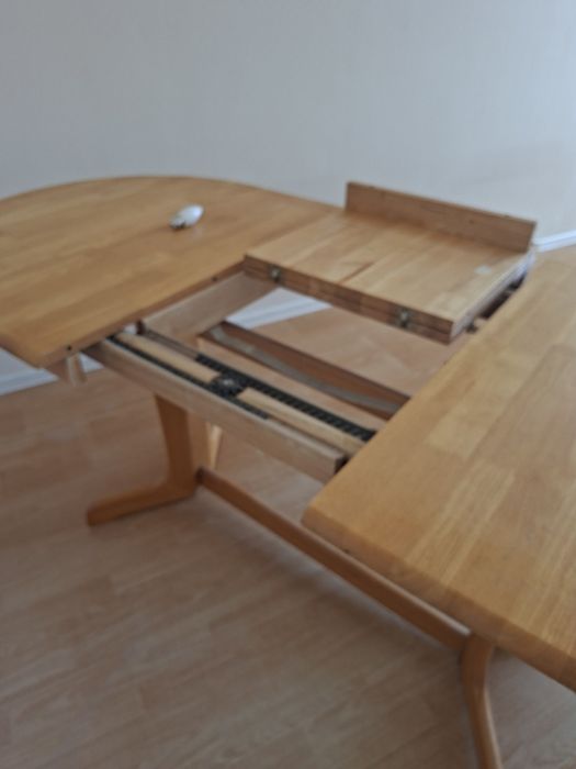 Продам стол гостевой.