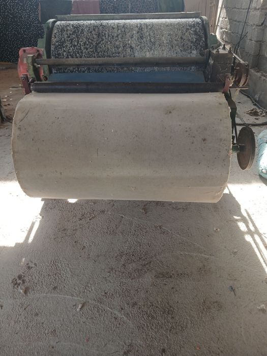 Ўртачирчиқ туманида Пахта титиш аппарати сотилади.