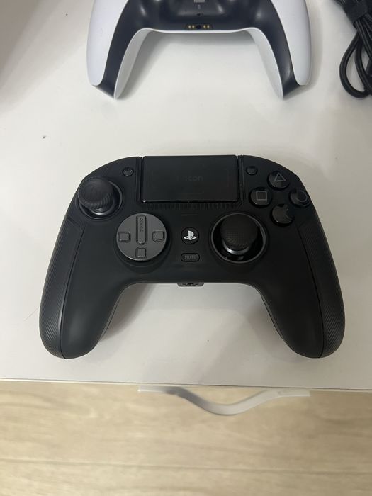 Продам Sony Playstation 5