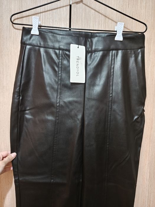 Pantaloni piele dama