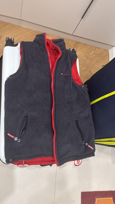 Продам чемодан вещей ! В отличном состоянии