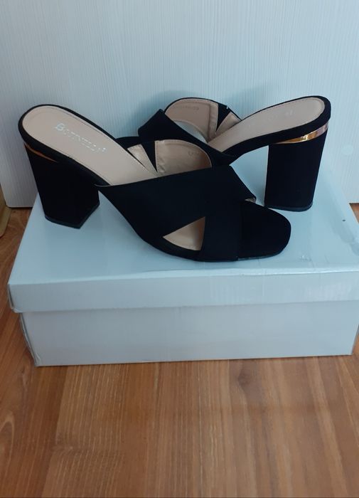 Saboți damă catifea ,mărimea 39