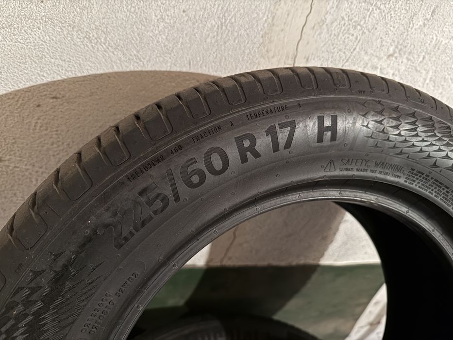 Continental UltraContact 225/60 R17 99H