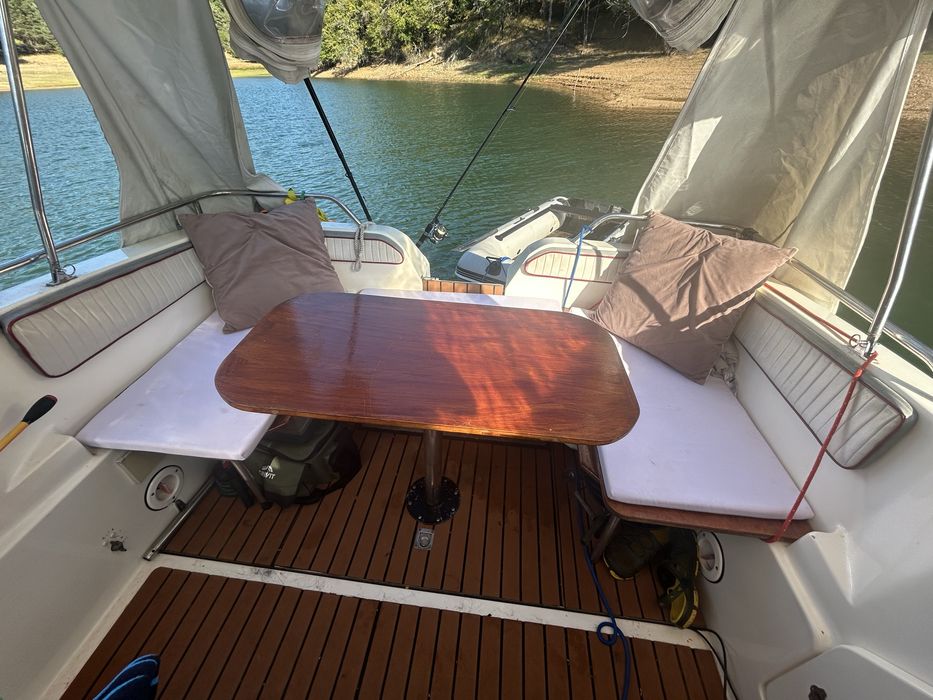 Продавам Яхта Sealine 215