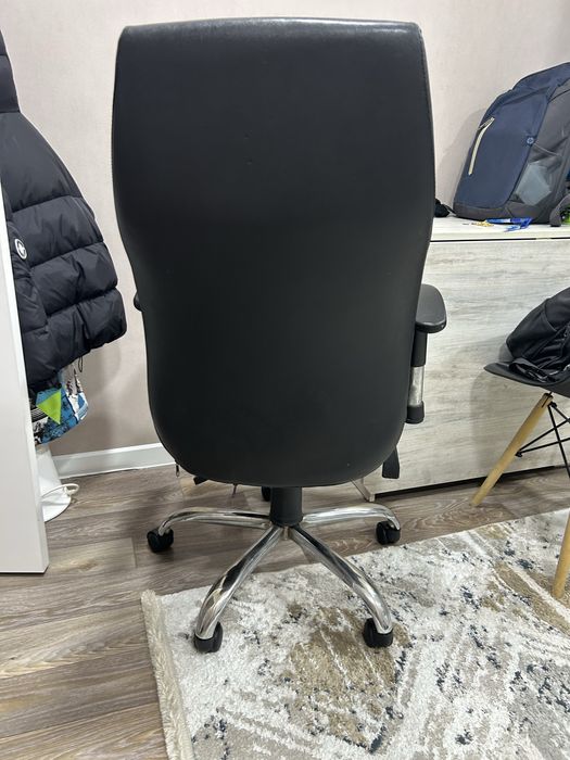 Продам офисное кресло