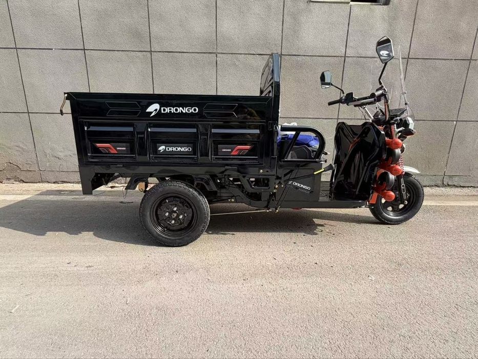 Motoroll tritsikl muravey skuter