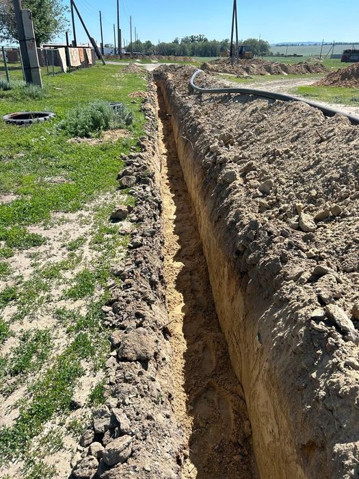 эксковатор-погрузчика, петушок,  трактор