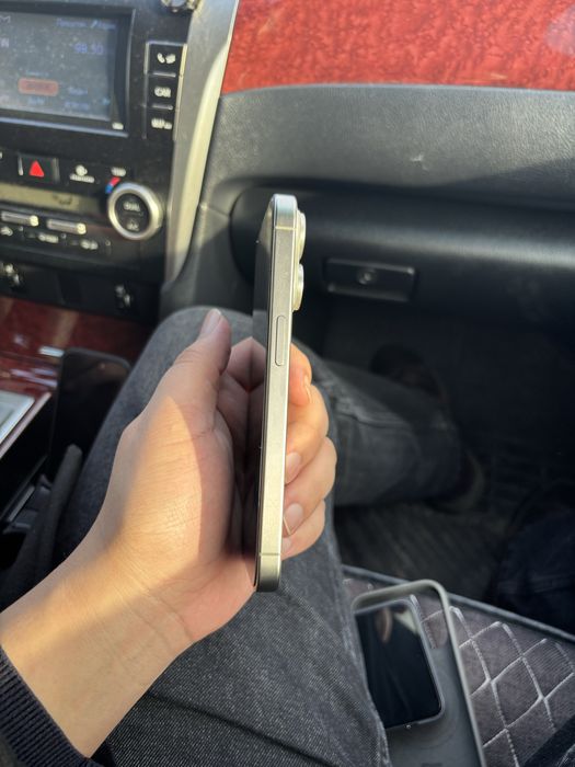 Iphone 15 pro в идеальном состоянии