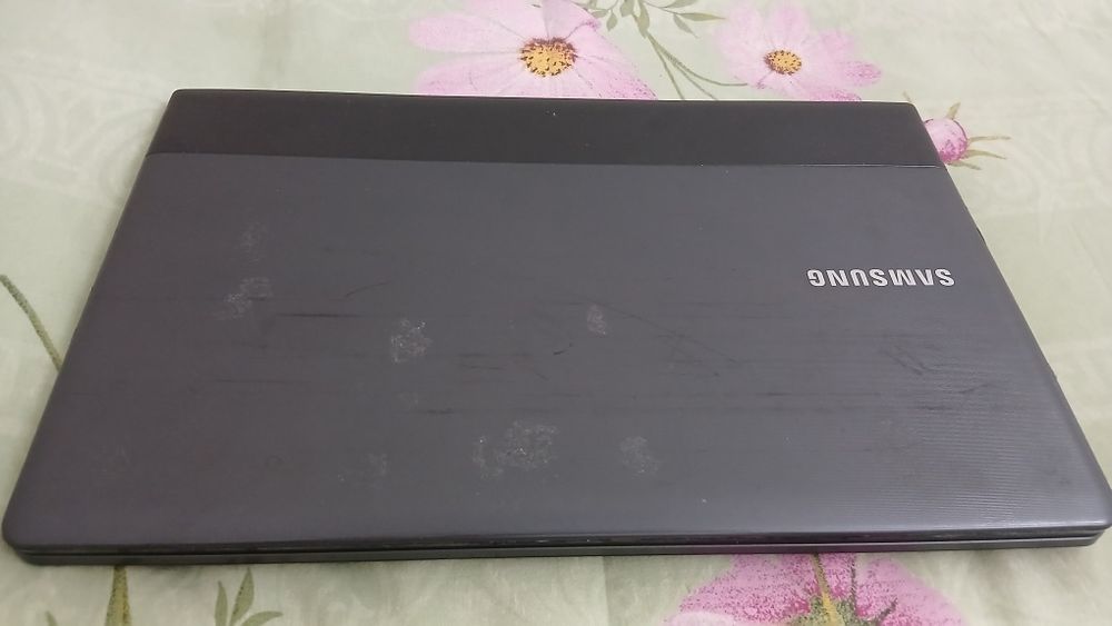 Самсунг ноутбук!