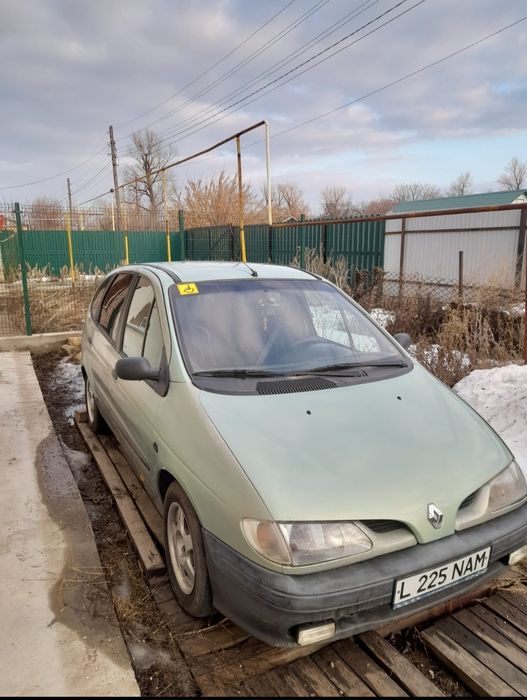 Продам автомобиль Рено