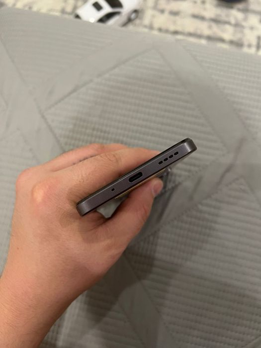 смартфон Realme C75 (модель RMX3941)