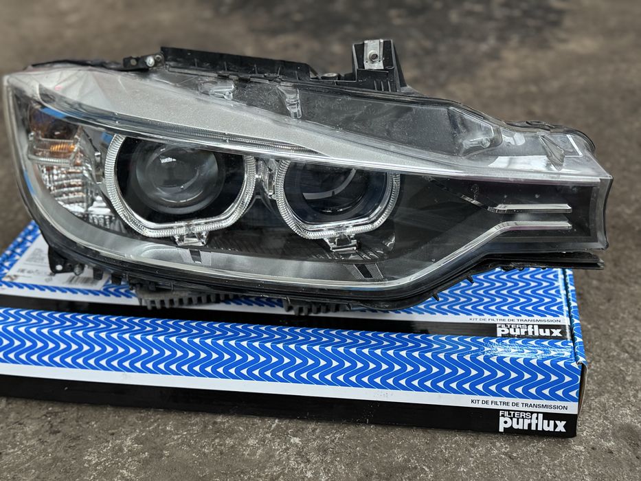 Фар бмв ф30 bmw f30  би ксенон в перфектно състояние