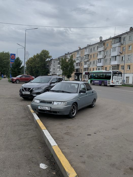 Автомобиль Ваз 2110 8 клапанная