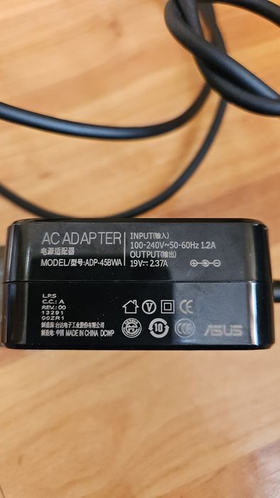 Încărcător asus expertbook i3 a 10 a generatie