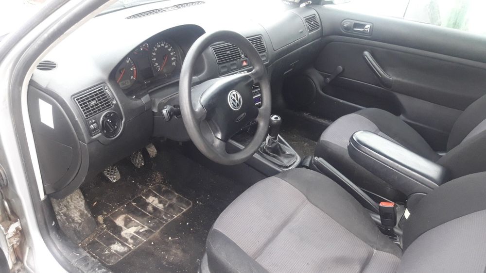 фолксваген голф 1.4 16v Volkswagen Golf 1.4 16 v само на части